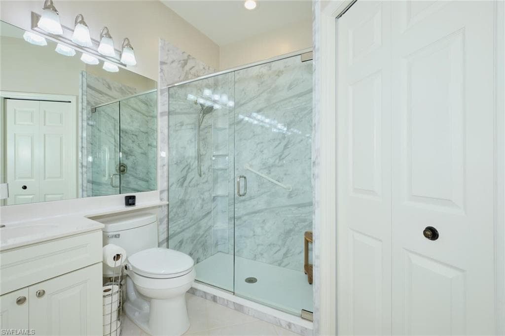 8956 Bristol BEND, FORT MYERS FL 33908-37