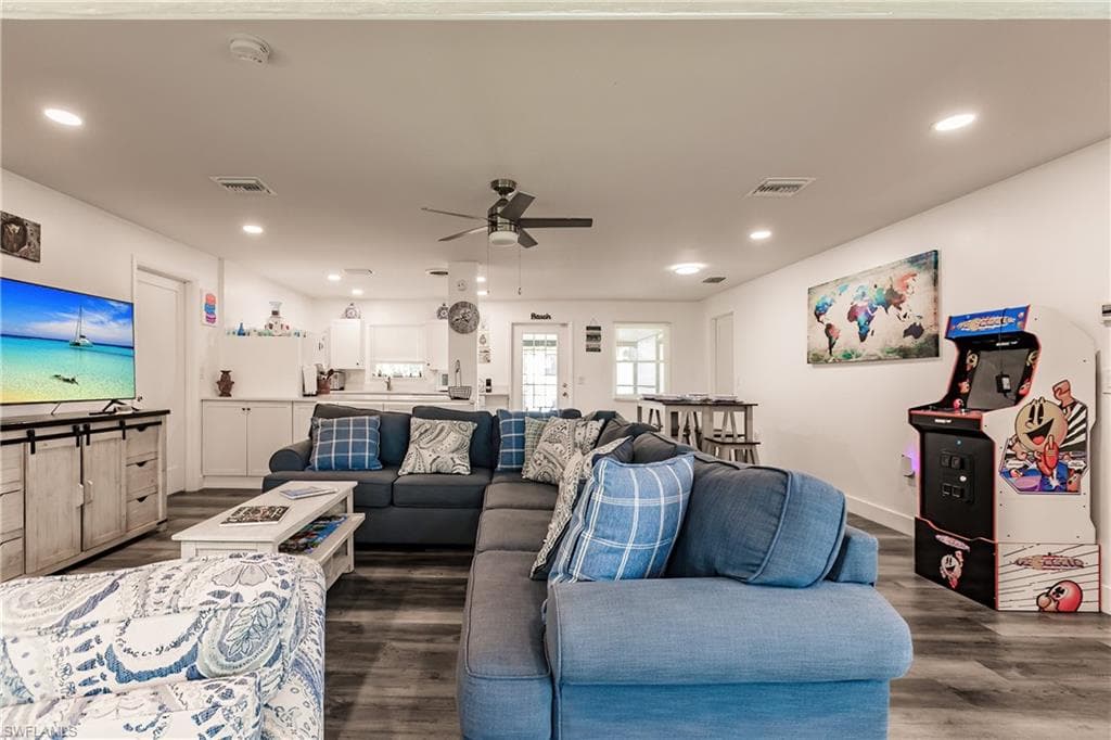 1942 Roseate LN, SANIBEL FL 33957-11