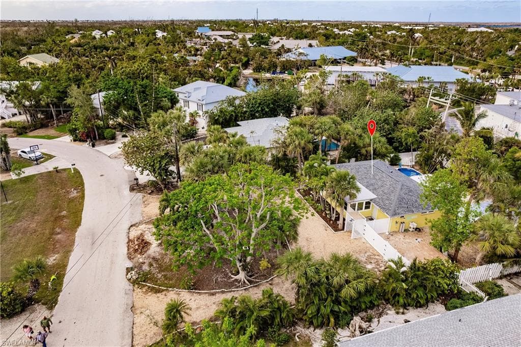 1942 Roseate LN, SANIBEL FL 33957-37