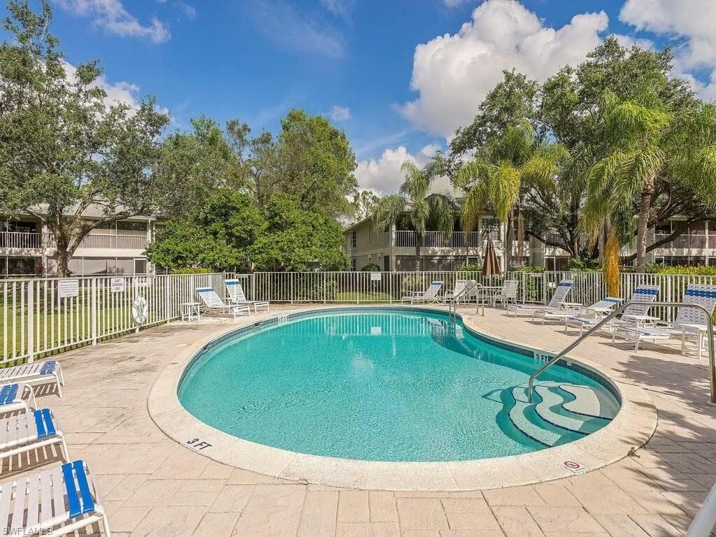 900 Misty Pines CIR # 203, NAPLES FL 34105-11