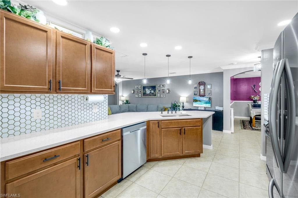 740 Evening Shade LN, LEHIGH ACRES FL 33974-8