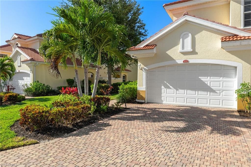 5920 Tarpon Gardens CIR # 201, CAPE CORAL FL 33914-31