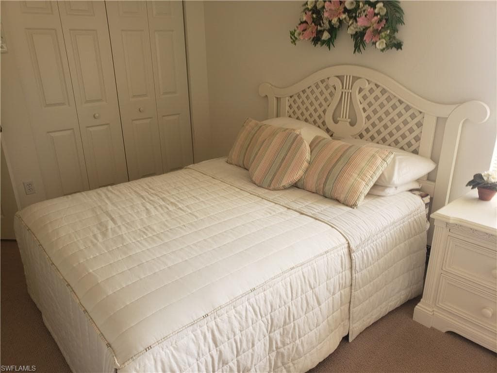 7552 Oleander Gate DR # 204, NAPLES FL 34109-8