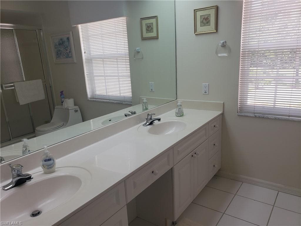 7552 Oleander Gate DR # 204, NAPLES FL 34109-9