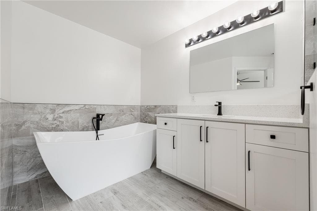 2017 SE 17th PL, CAPE CORAL FL 33990-25