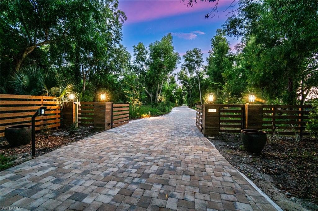 4381 Broadway AVE W, ESTERO FL 33928-45