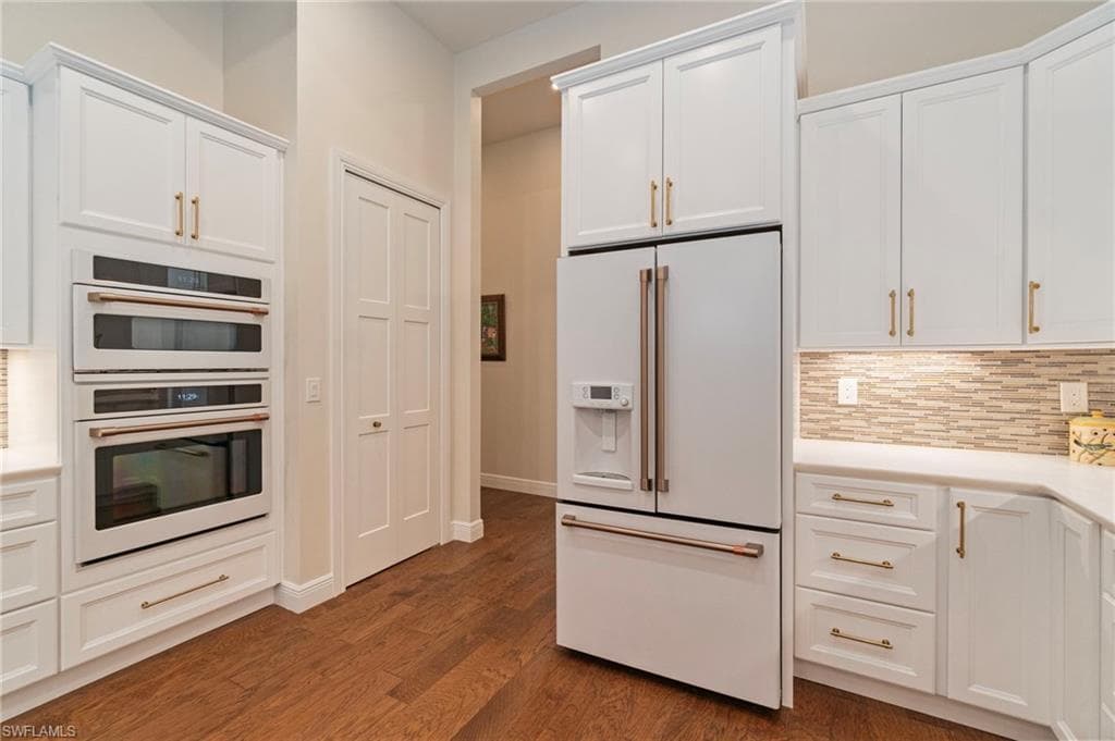 4381 Broadway AVE W, ESTERO FL 33928-16