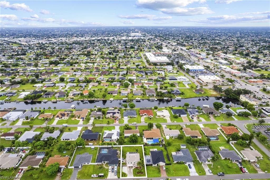 1447 SE 17th TER, CAPE CORAL FL 33990-26