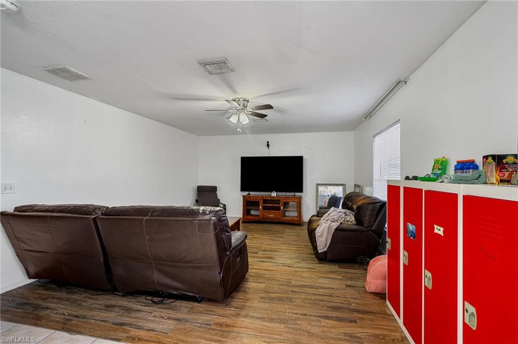 1447 SE 17th TER, CAPE CORAL FL 33990-6