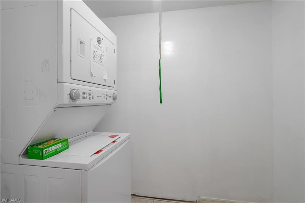 1447 SE 17th TER, CAPE CORAL FL 33990-9