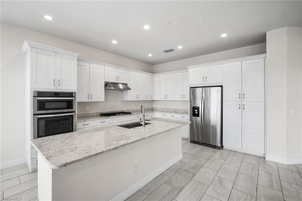 8936 Saint Lucia DR # 202, NAPLES FL 34114-8