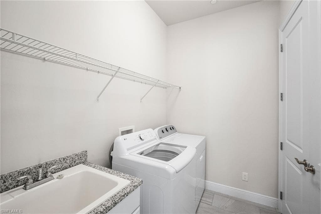 8936 Saint Lucia DR # 202, NAPLES FL 34114-29