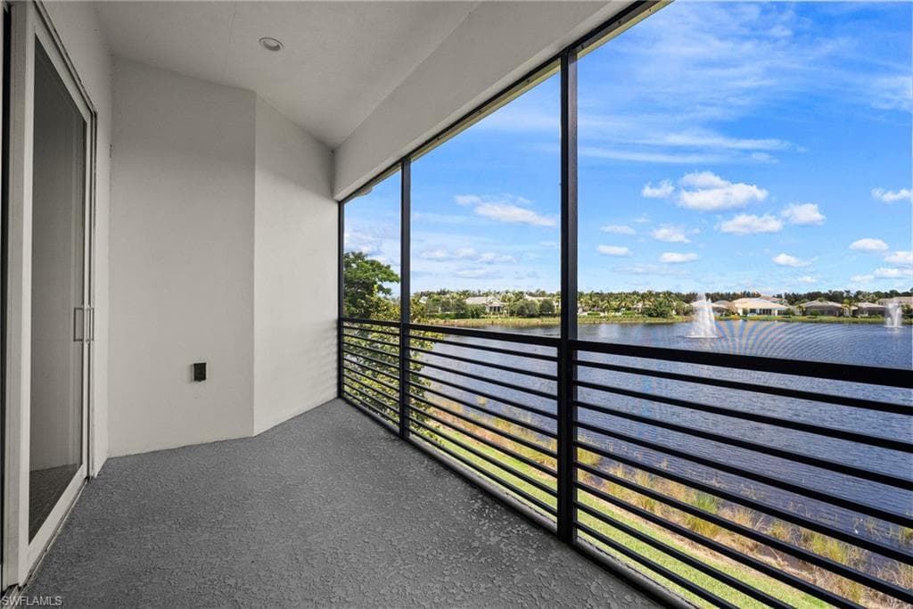 8936 Saint Lucia DR # 202, NAPLES FL 34114-30