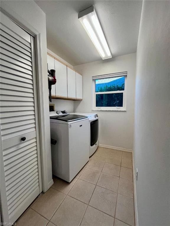 10298 Boca CIR, NAPLES FL 34109-15