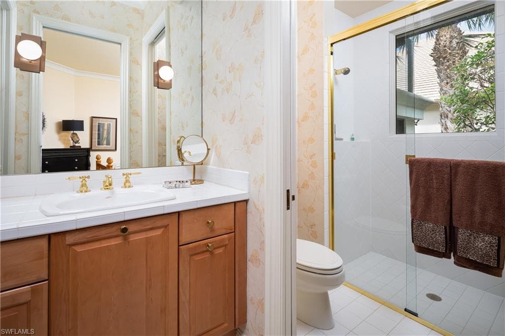 980 Barcarmil WAY, NAPLES FL 34110-22