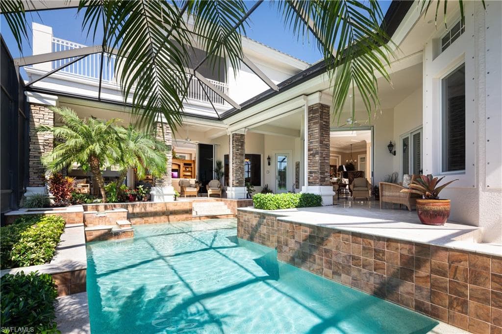 980 Barcarmil WAY, NAPLES FL 34110-31