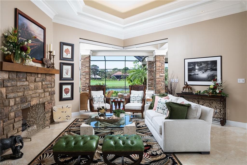 980 Barcarmil WAY, NAPLES FL 34110-4