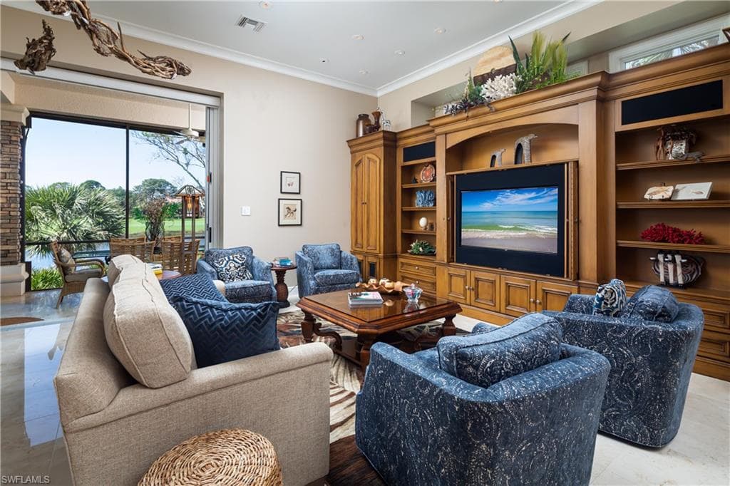 980 Barcarmil WAY, NAPLES FL 34110-8