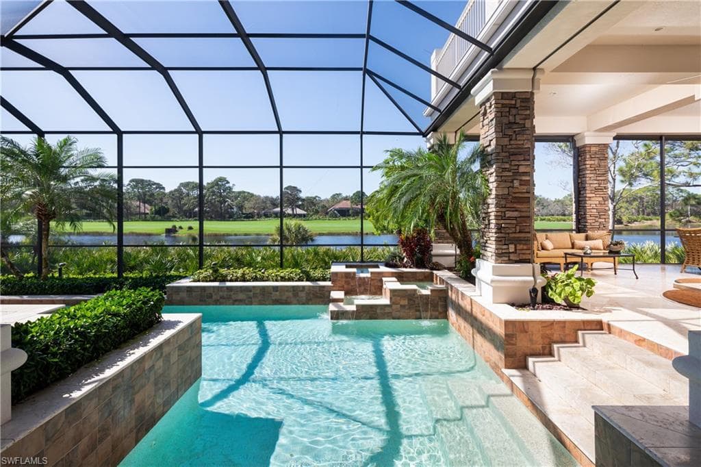 980 Barcarmil WAY, NAPLES FL 34110-33