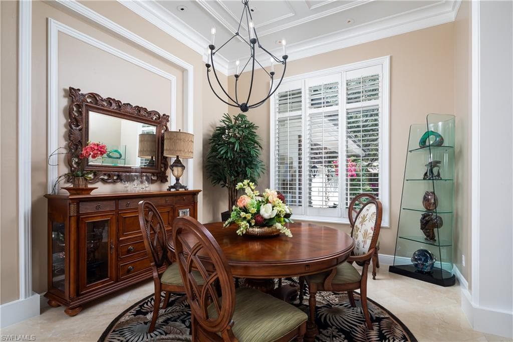 980 Barcarmil WAY, NAPLES FL 34110-7