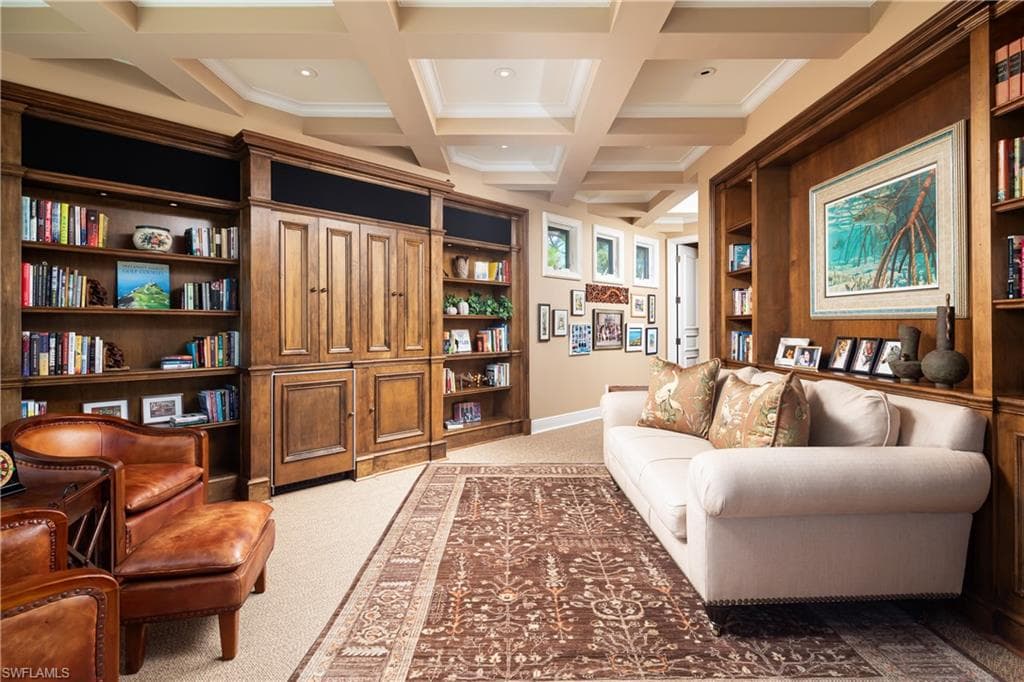 980 Barcarmil WAY, NAPLES FL 34110-24