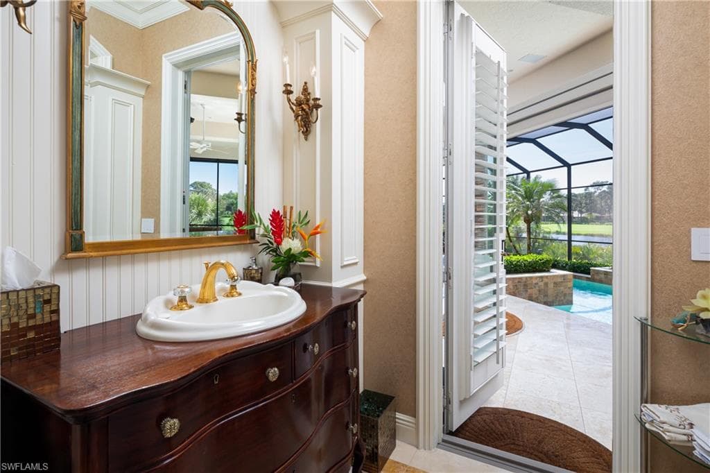 980 Barcarmil WAY, NAPLES FL 34110-20