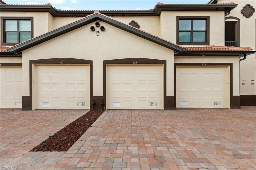 1802 Samantha Gayle WAY # 103, CAPE CORAL FL 33914-27