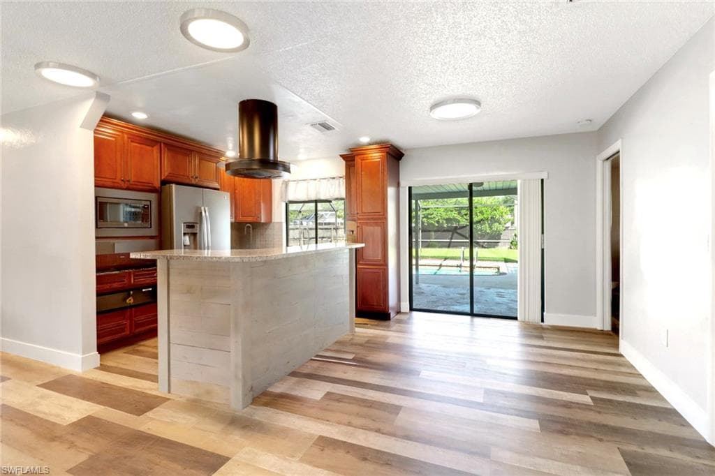 17084 Wayzata CT, NORTH FORT MYERS FL 33917-9