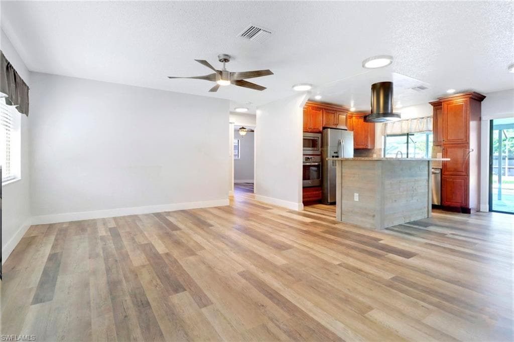 17084 Wayzata CT, NORTH FORT MYERS FL 33917-7