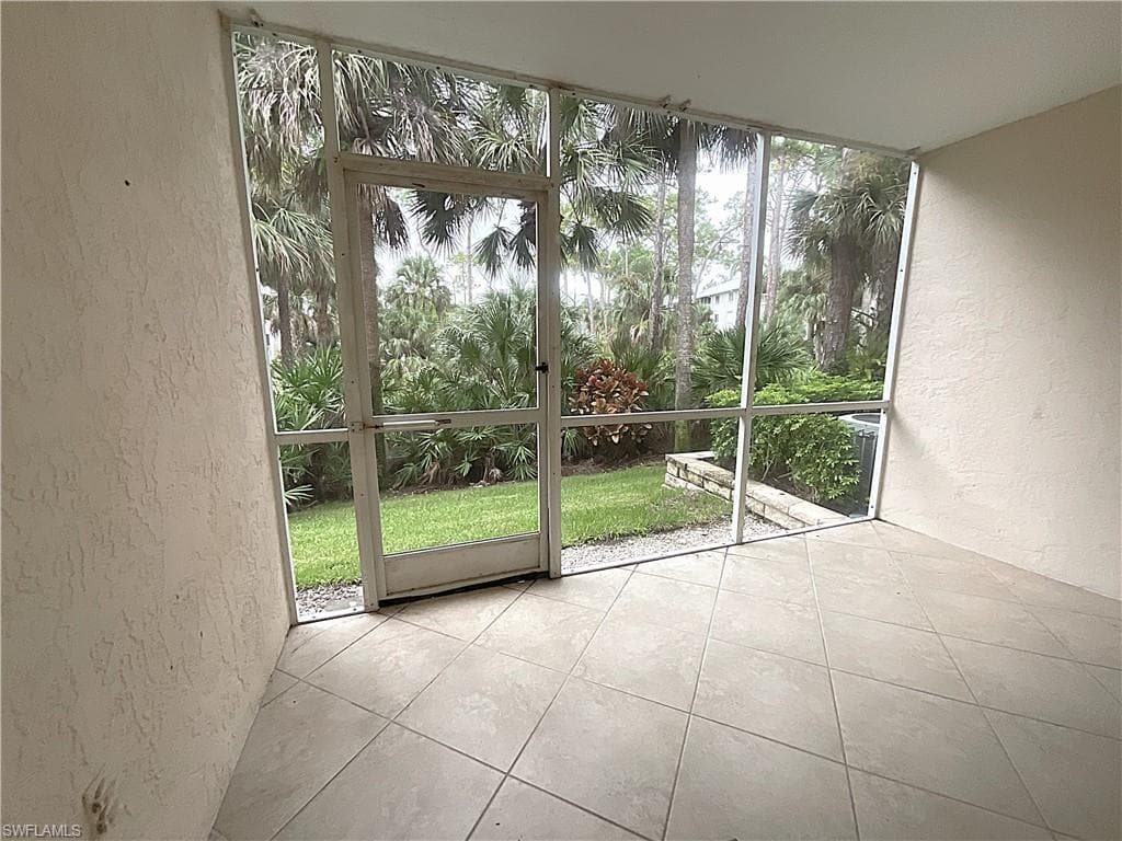 3002 Sandpiper Bay CIR # A103, NAPLES FL 34112-5