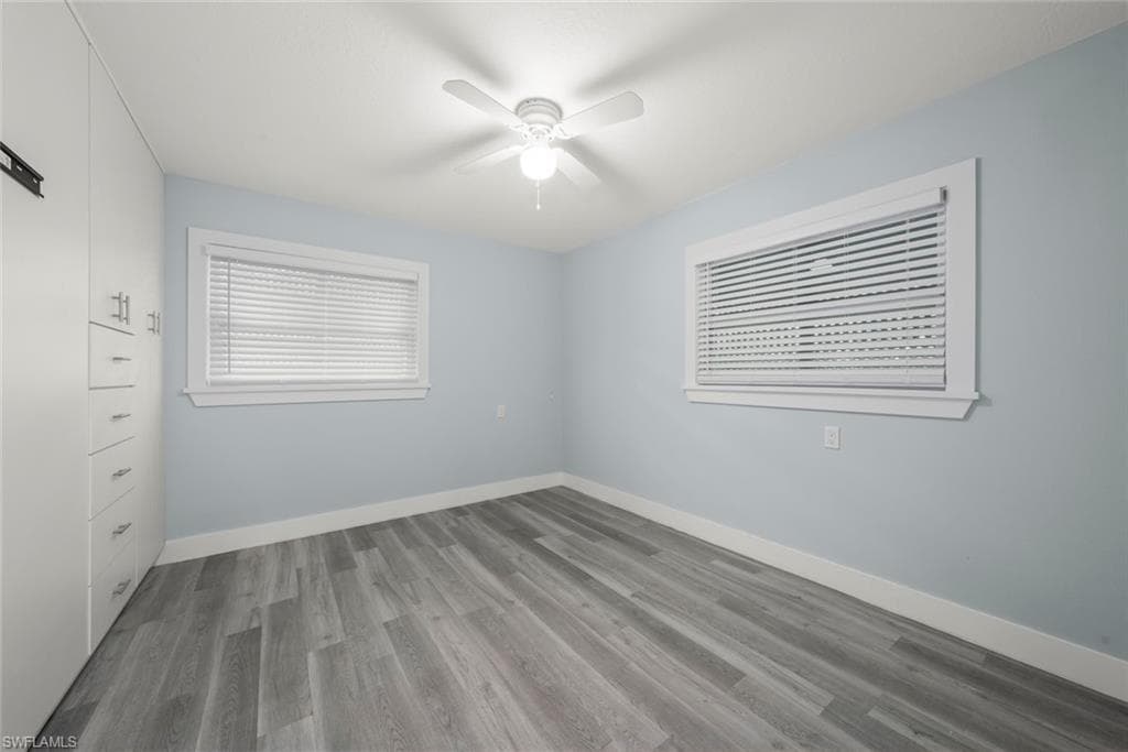 1142 Shell Basket LN-22
