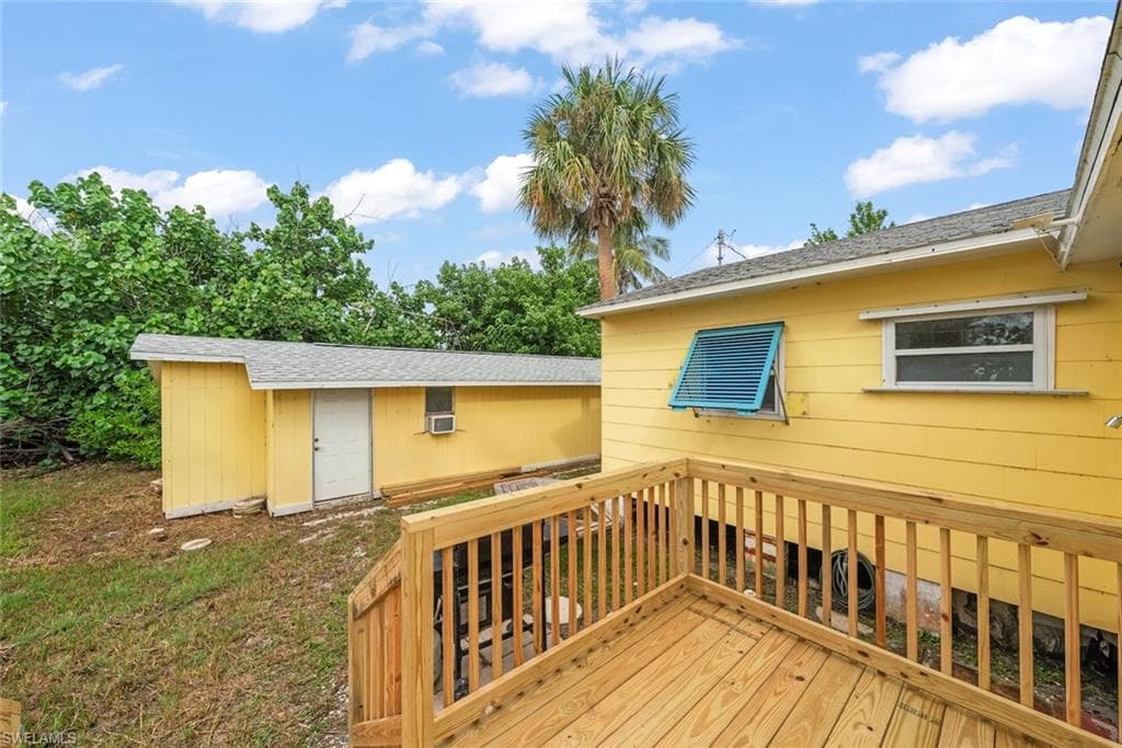 1142 Shell Basket LN-31