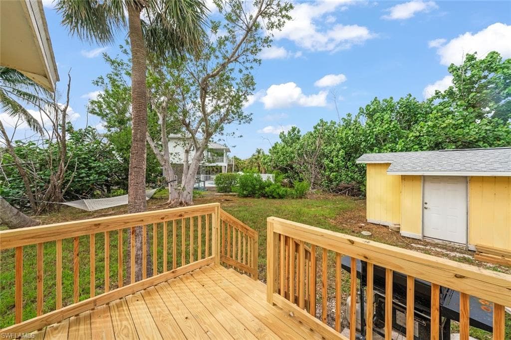 1142 Shell Basket LN-4