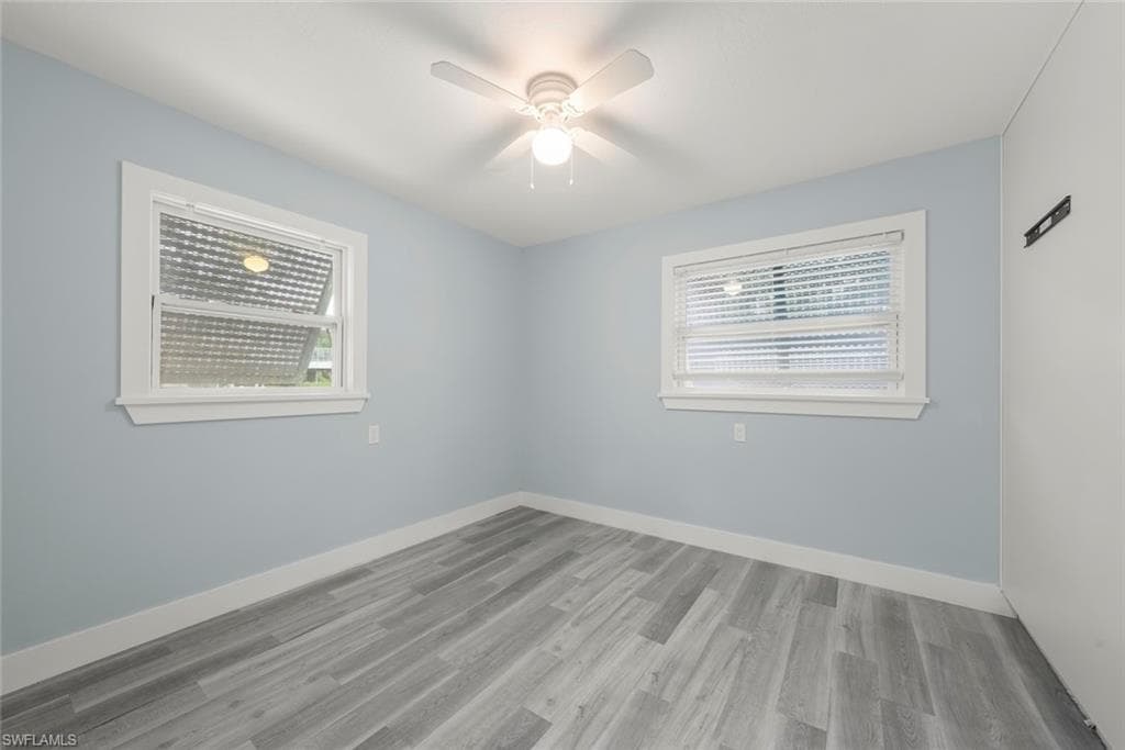 1142 Shell Basket LN-19