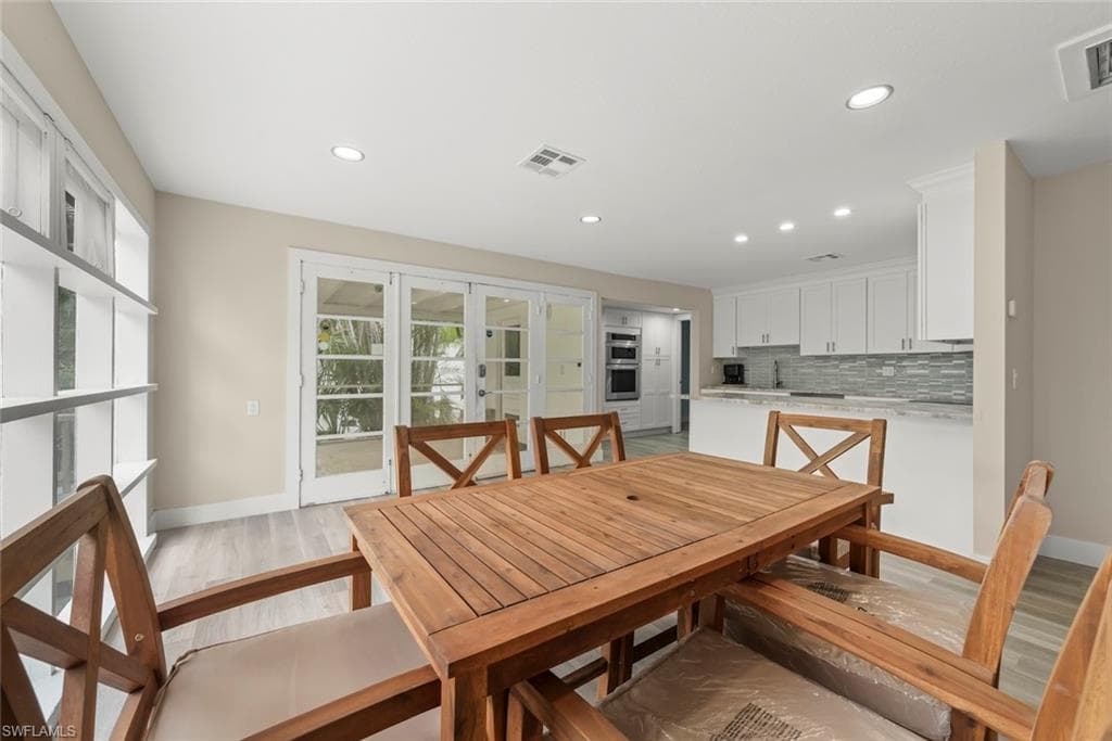 1142 Shell Basket LN-17