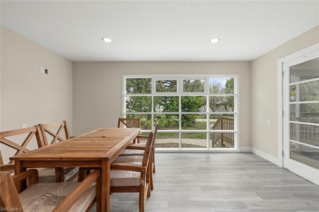 1142 Shell Basket LN-18