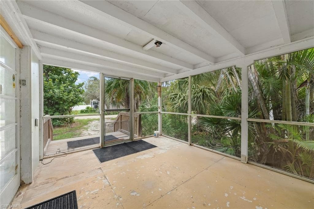 1142 Shell Basket LN-34
