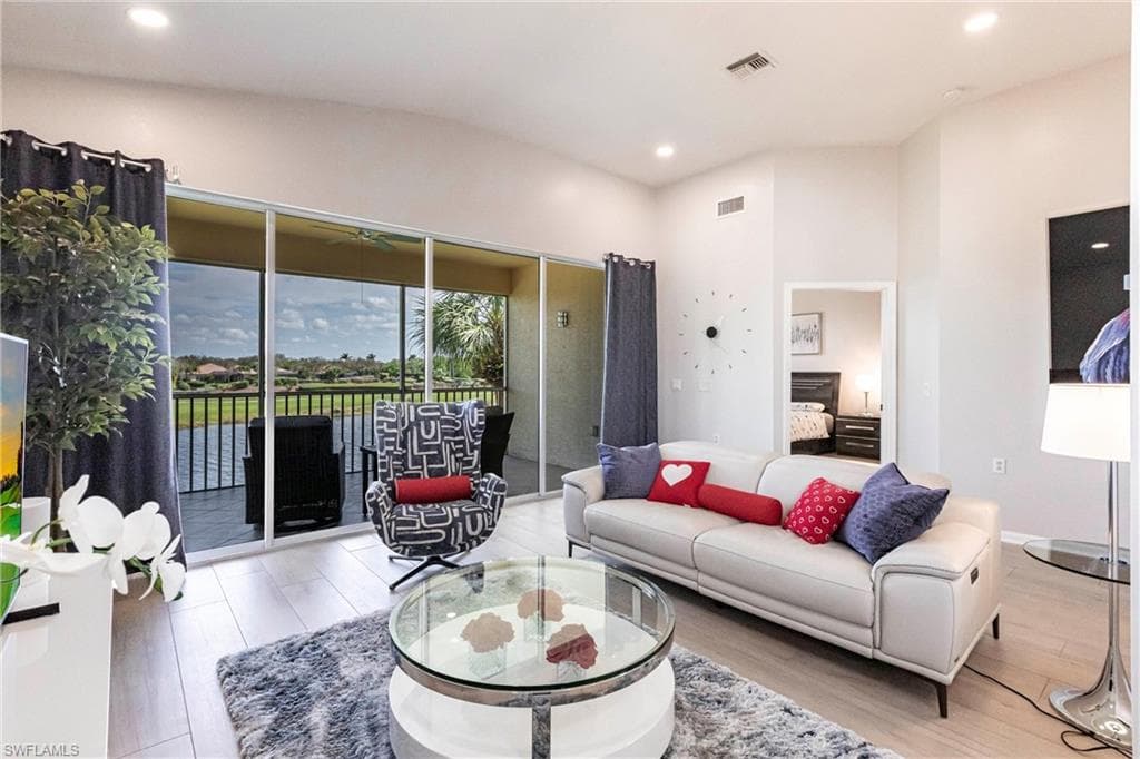 3070 Meandering WAY # 201, FORT MYERS FL 33905-12