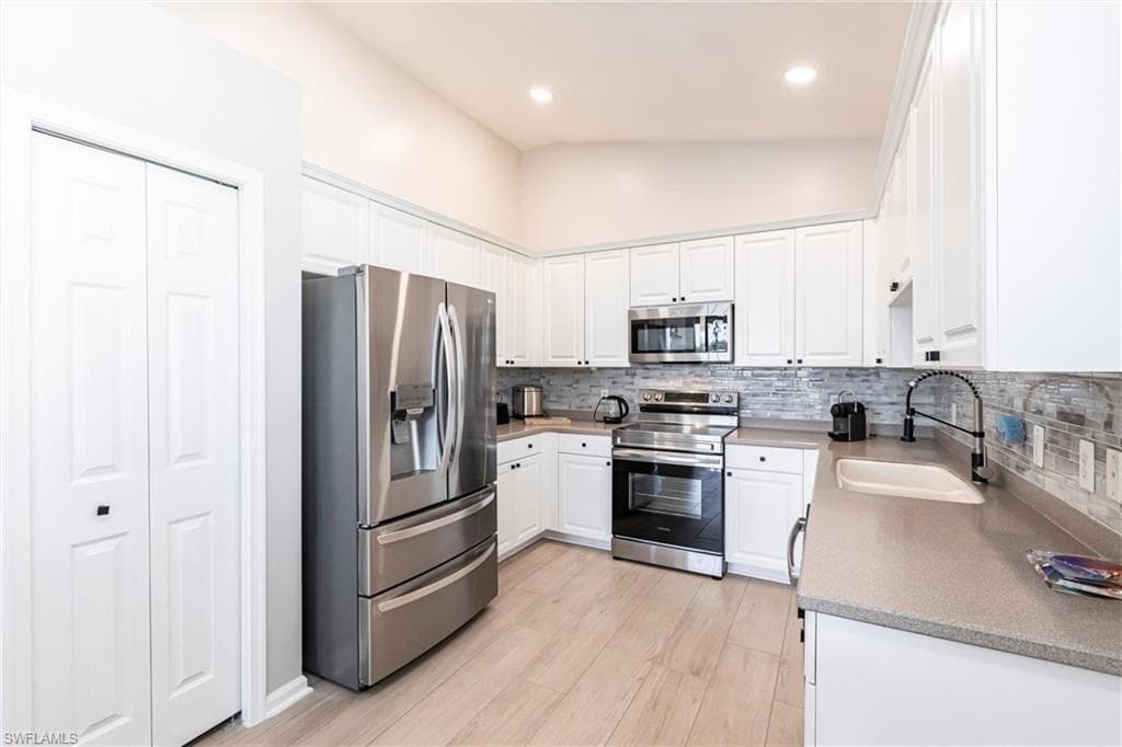 3070 Meandering WAY # 201, FORT MYERS FL 33905-16