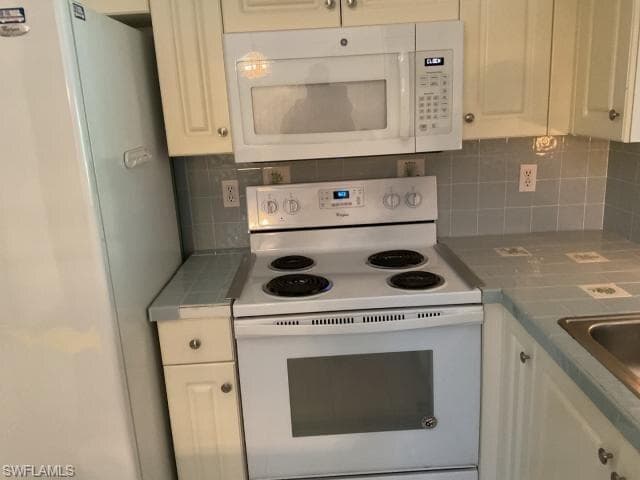 4190 Jace CT, ESTERO FL 33928-17