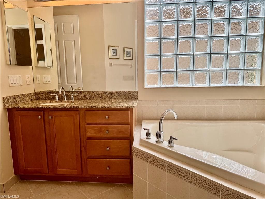 10419 Carolina Willow DR, FORT MYERS FL 33913-9