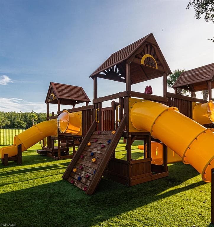 10419 Carolina Willow DR, FORT MYERS FL 33913-30