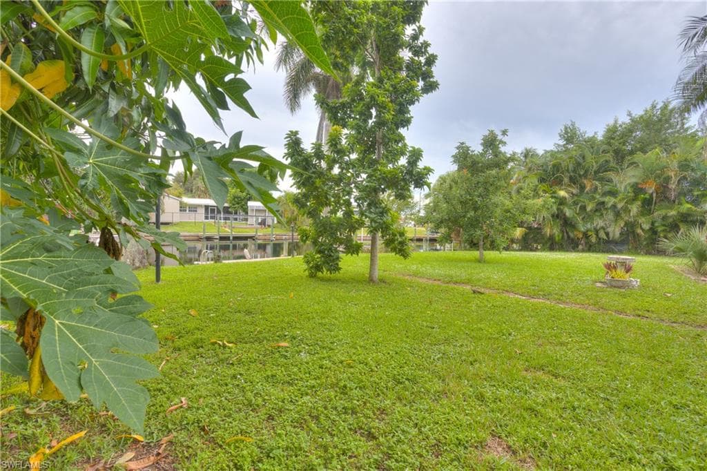 1358 Sunrise DR, NORTH FORT MYERS FL 33917-26