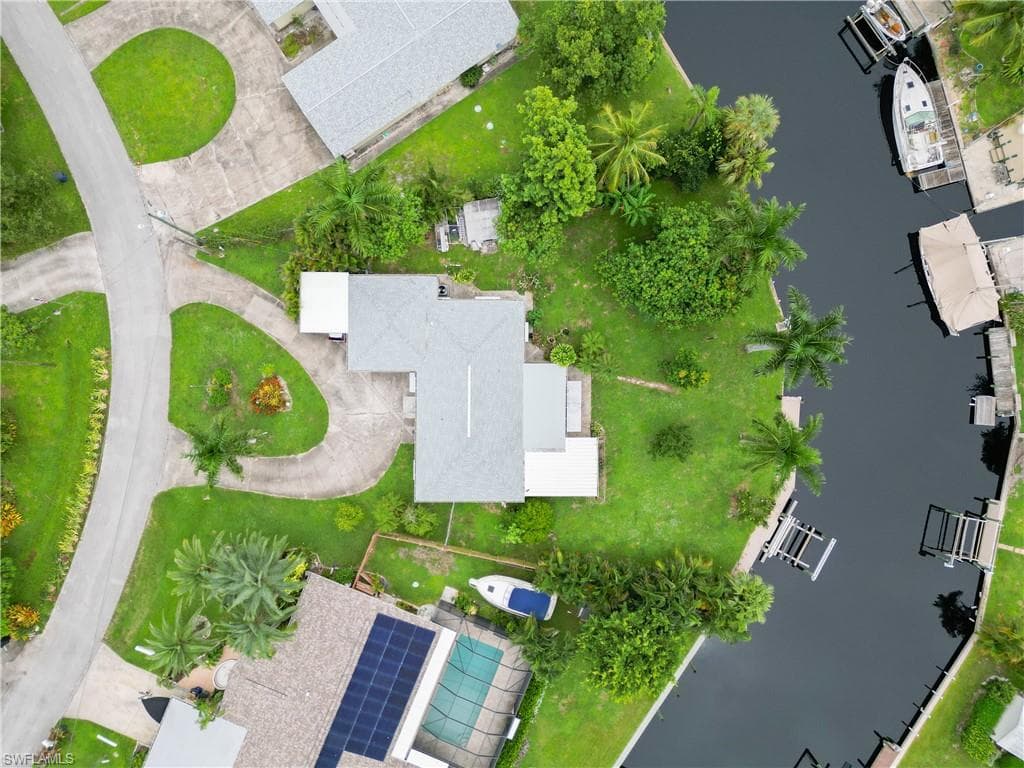 1358 Sunrise DR, NORTH FORT MYERS FL 33917-1