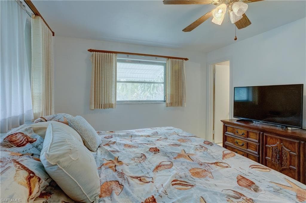1358 Sunrise DR, NORTH FORT MYERS FL 33917-11
