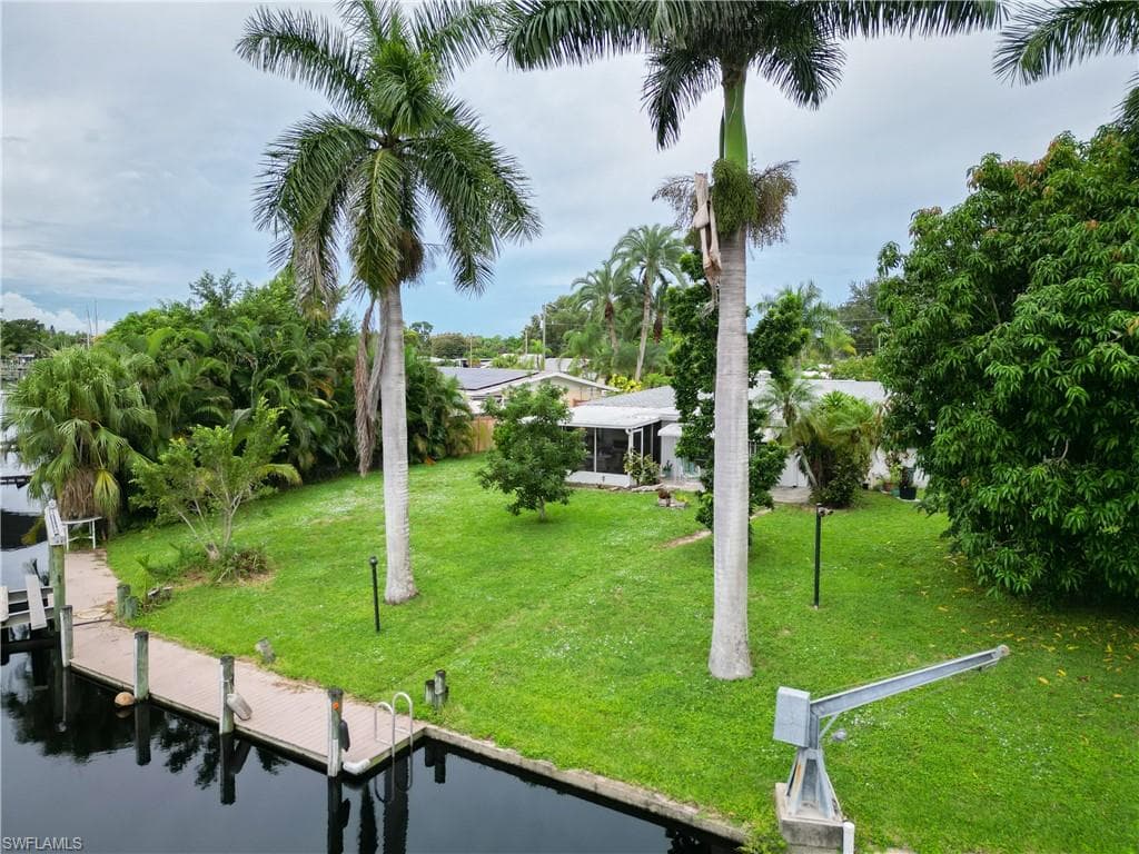 1358 Sunrise DR, NORTH FORT MYERS FL 33917-33