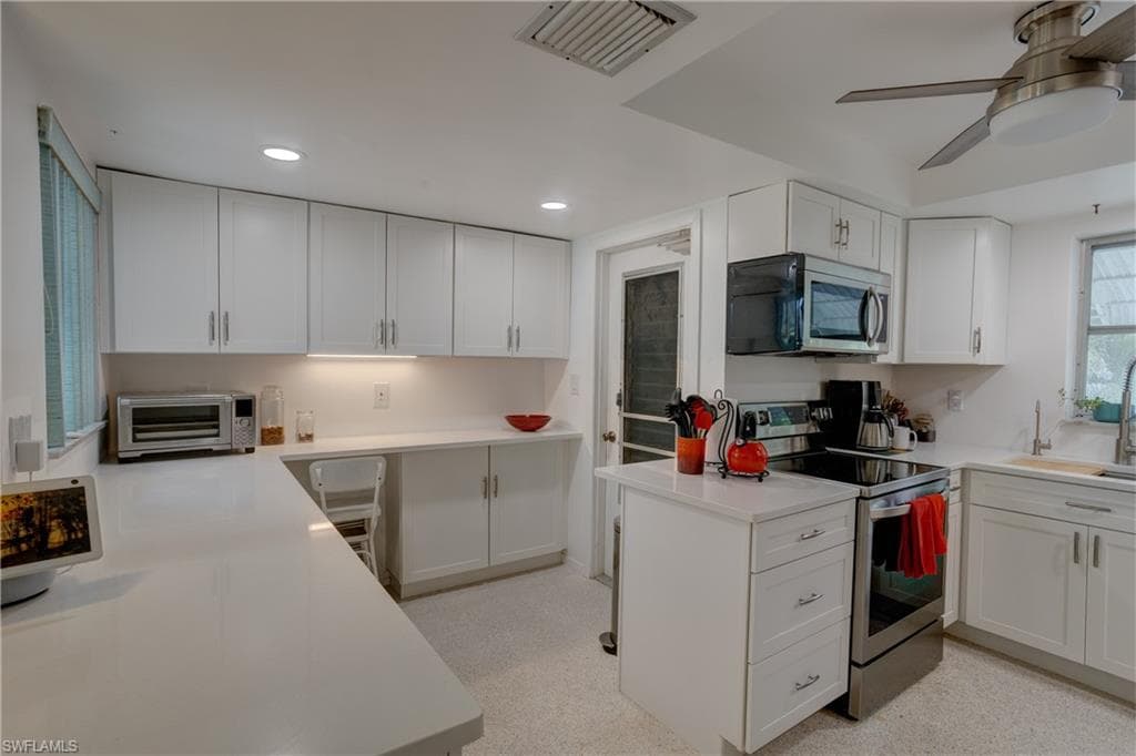 1358 Sunrise DR, NORTH FORT MYERS FL 33917-8