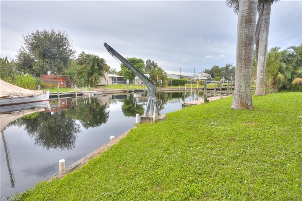 1358 Sunrise DR, NORTH FORT MYERS FL 33917-28