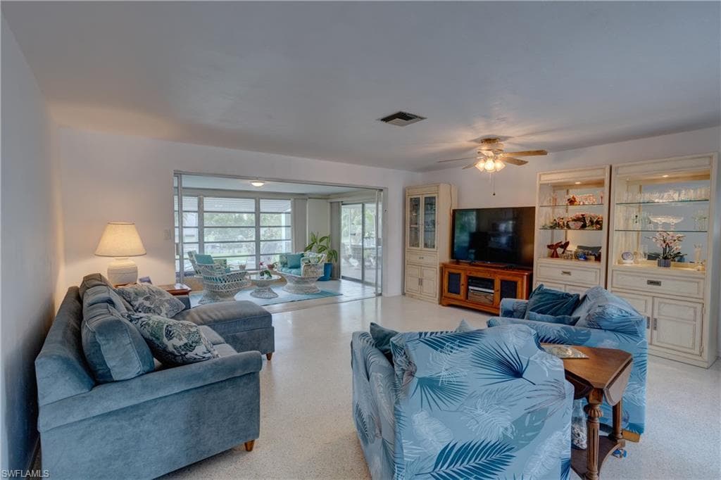 1358 Sunrise DR, NORTH FORT MYERS FL 33917-3