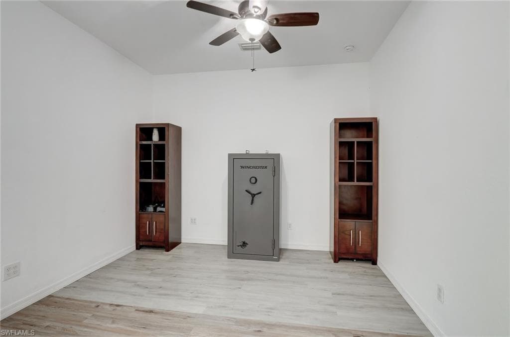 408 Hamilton AVE, LEHIGH ACRES FL 33972-6